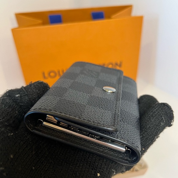 🎀Louis Vuitton Damier Graphite Multicles 6 Key Case - Picture 6 of 11